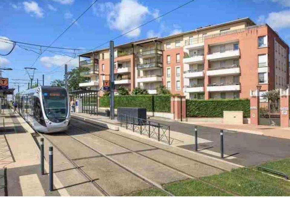 L Oasis Studio Proche Hopital Et Aeroport Piscine Parking &Netflix Toulouse Bagian luar foto
